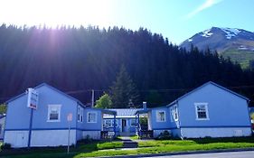 The Tides Inn